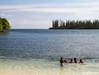 Baie de Kanuméra, au soleil c'est mieux...