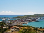 Vue sur Nouméa, et notre immeuble !